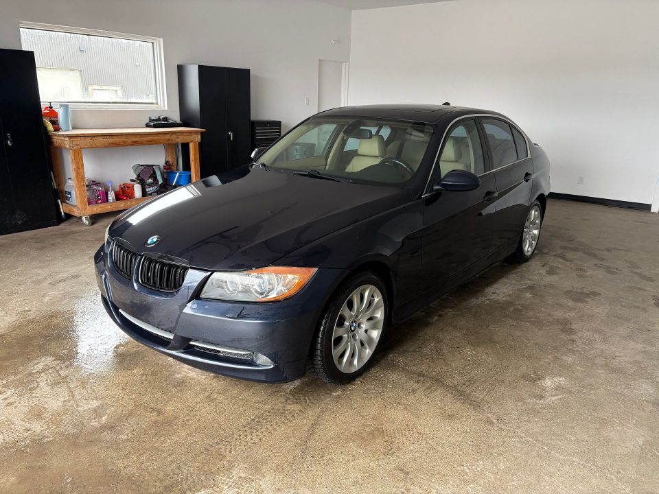 BMW 335xi 2008 - Image 2