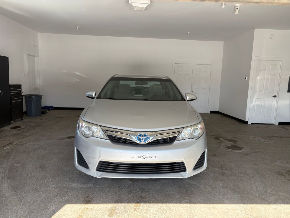 Toyota Camry Hybrid 2012 - Image 1