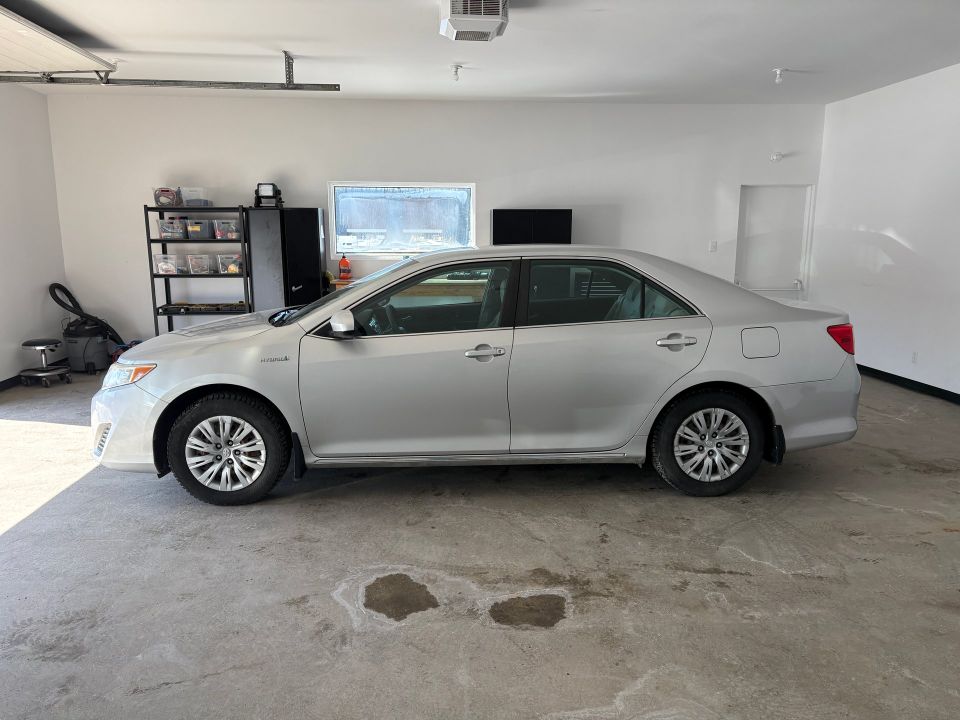 Toyota Camry Hybrid 2012 - Image 3