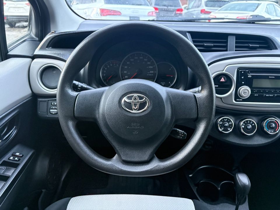Toyota Yaris 2012 - Image 7