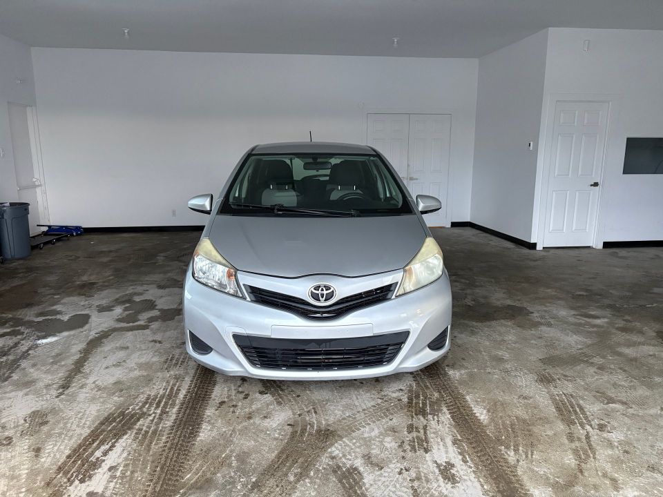 Toyota Yaris 2012 - Image 1