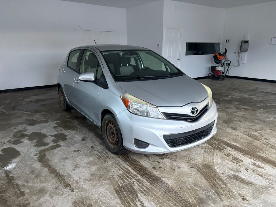 Toyota Yaris 2012 - Image 4
