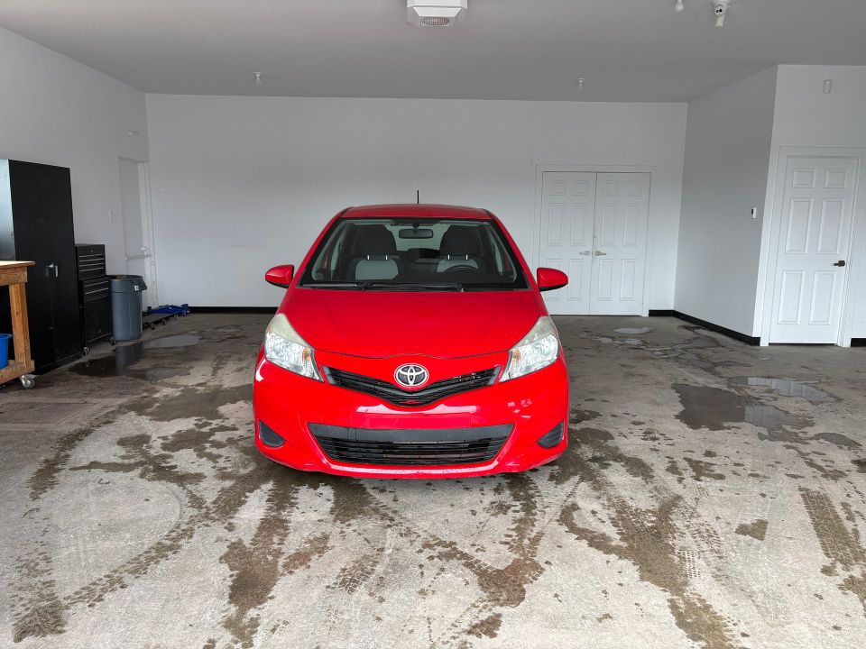 Toyota Yaris 2013 - Image 1