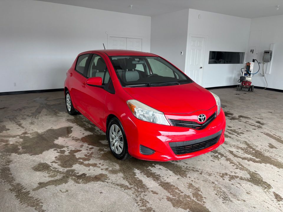 Toyota Yaris 2013 - Image 4