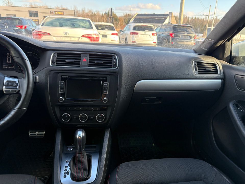 Volkswagen Jetta 2014 - Image 8