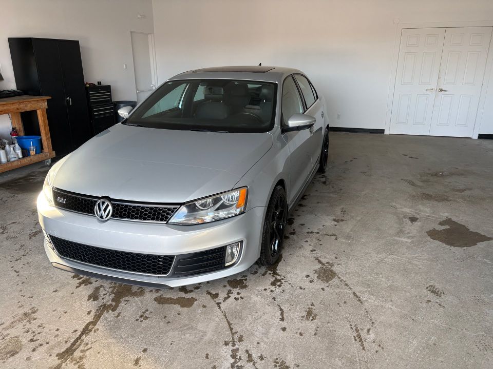 Volkswagen Jetta 2014 - Image 2