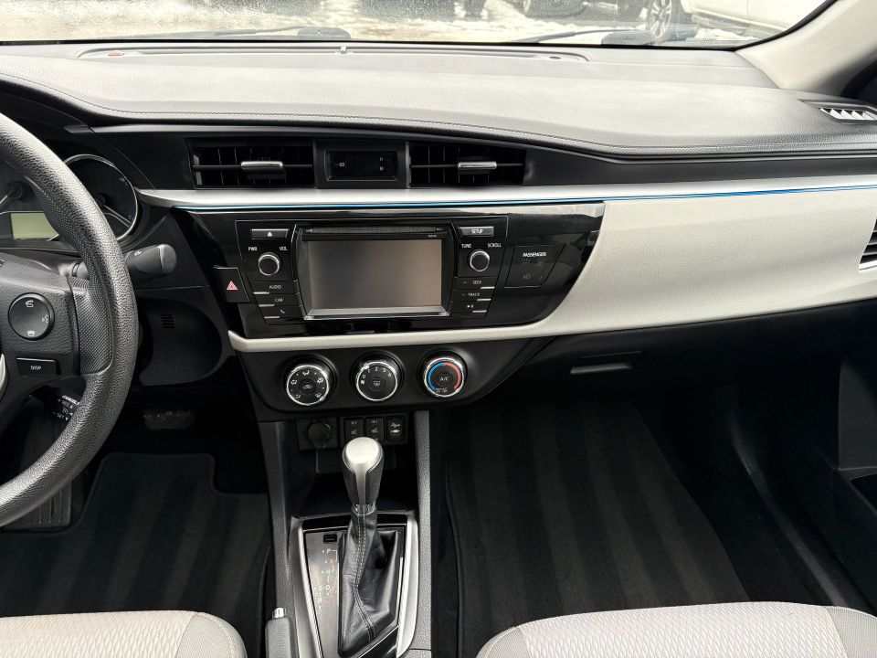 Toyota Corolla 2015 - Image 8