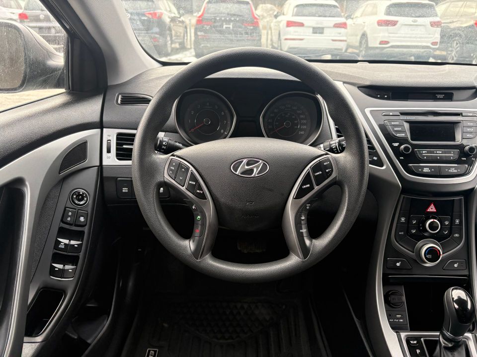 Hyundai Elantra 2015 - Image 7