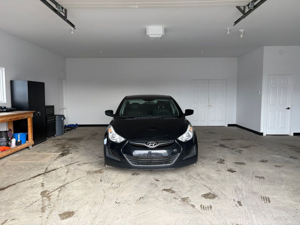Hyundai Elantra 2015 - Image 1