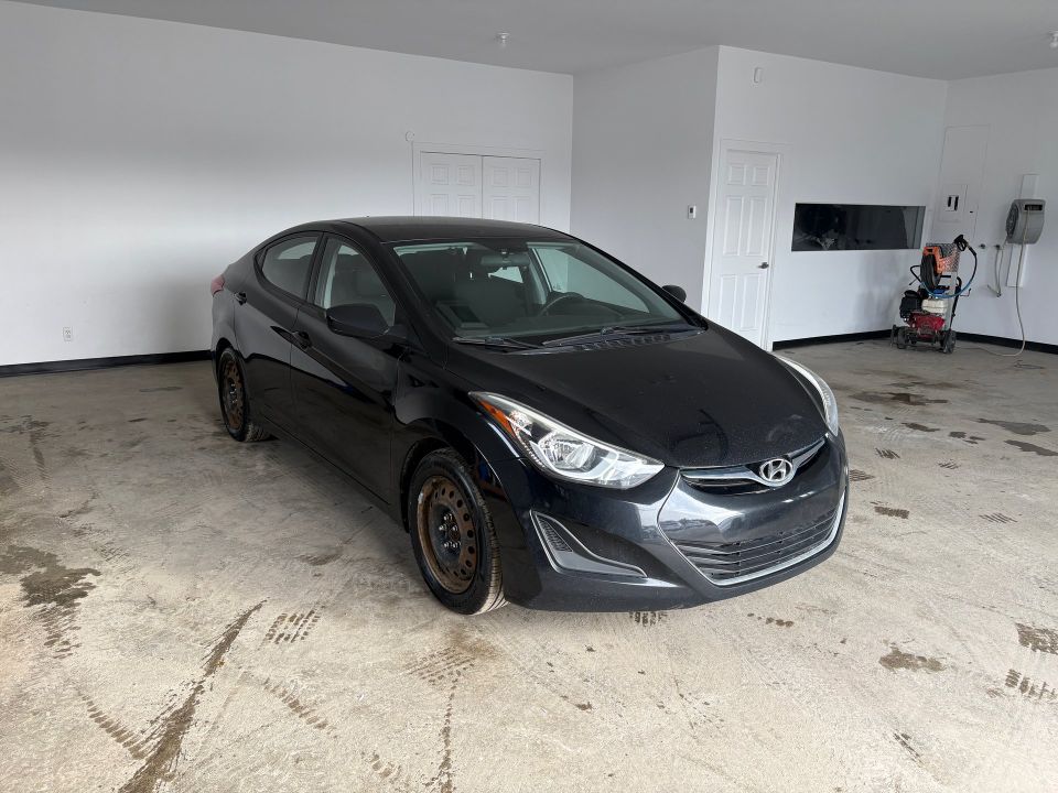 Hyundai Elantra 2015 - Image 4