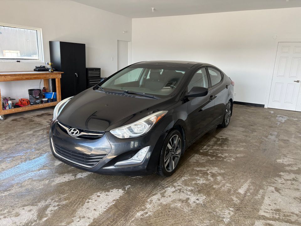 Hyundai Elantra 2015 - Image 2