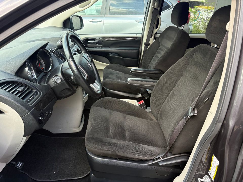 Dodge Grand Caravan 2015 - Image 6