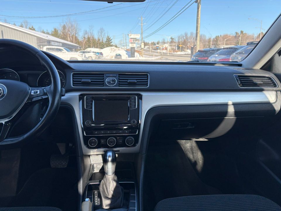 Volkswagen Passat 2017 - Image 7
