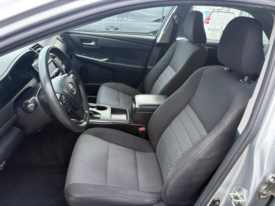 Toyota Camry 2017 - Image 6