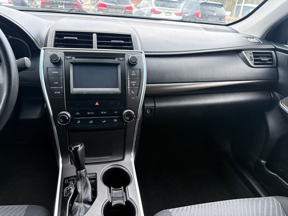 Toyota Camry 2017 - Image 8