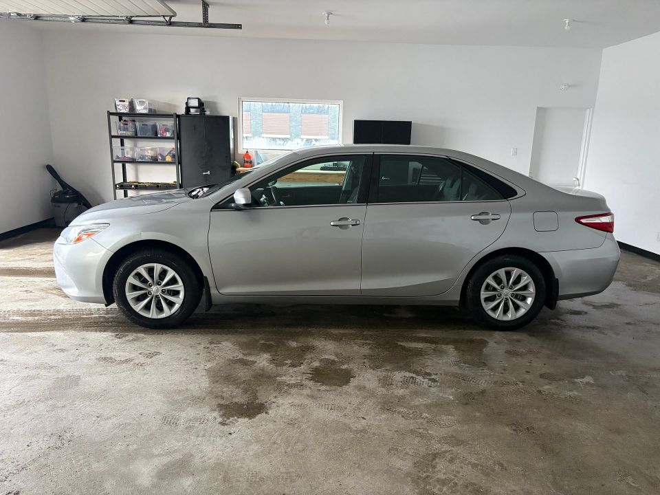Toyota Camry 2017 - Image 3