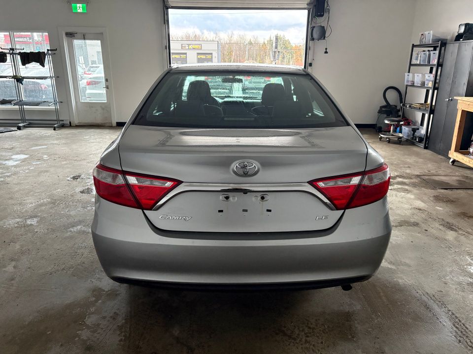 Toyota Camry 2017 - Image 5