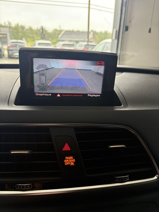Audi Q3 2018 - Image 9