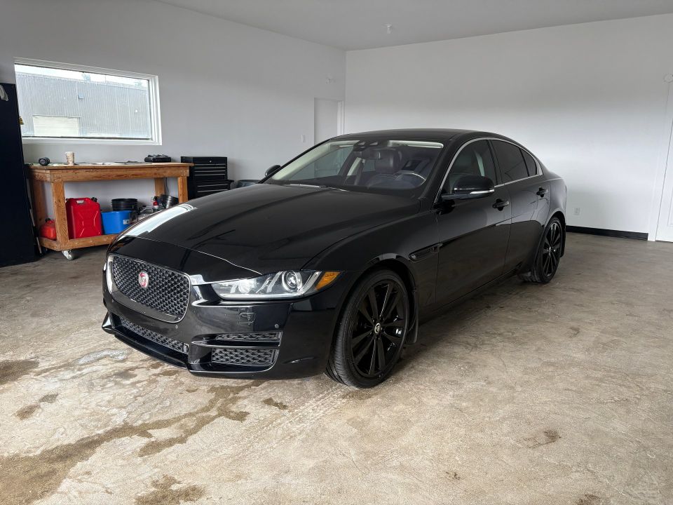 Jaguar XE 2018 - Image 2