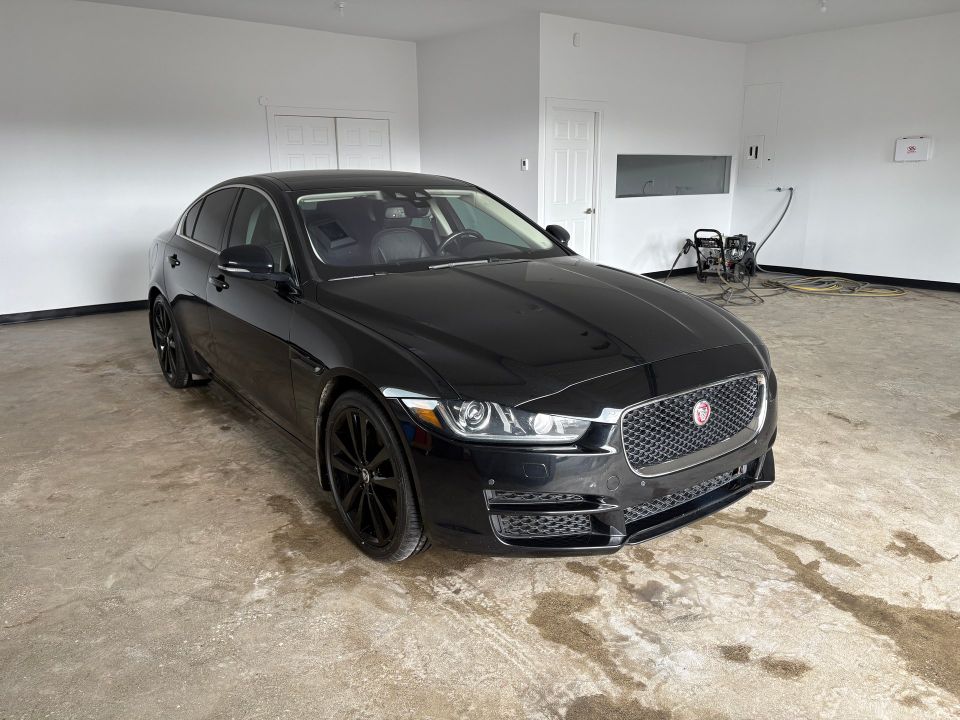 Jaguar XE 2018 - Image 4