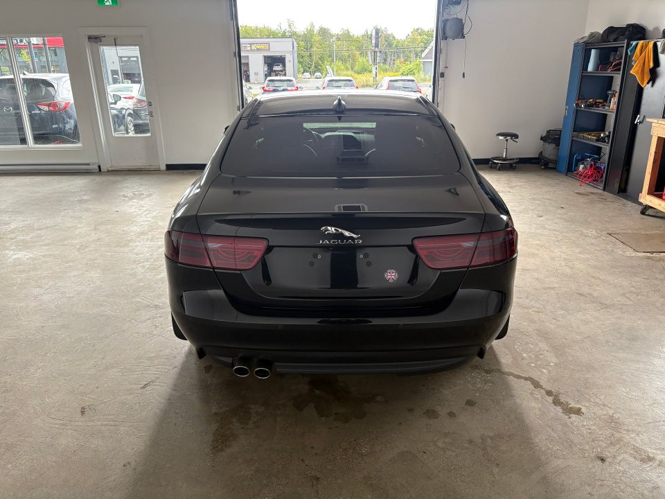 Jaguar XE 2018 - Image 5