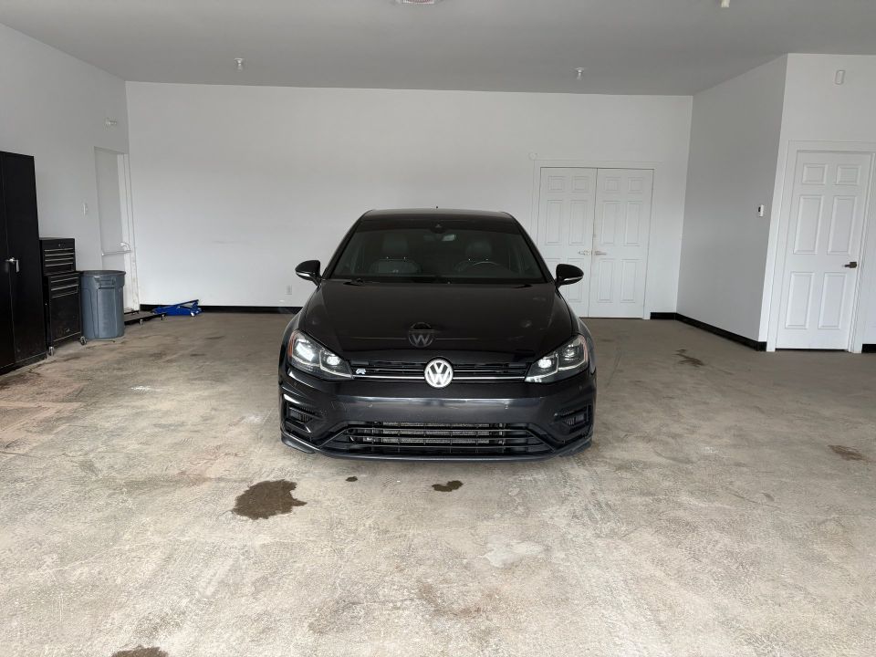 Volkswagen Golf R 2018 - Image 1