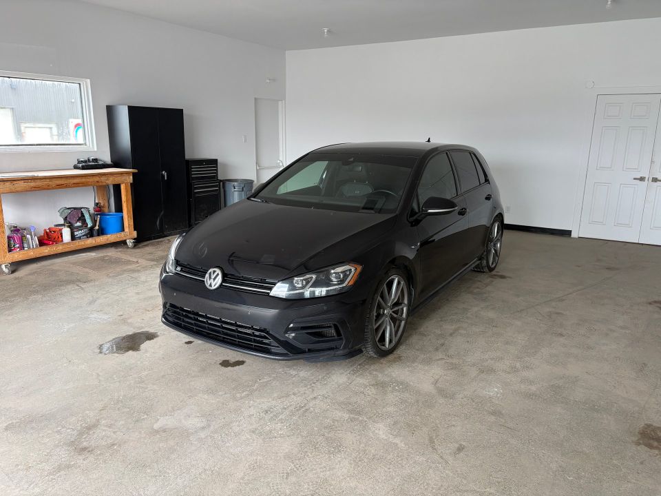 Volkswagen Golf R 2018 - Image 2