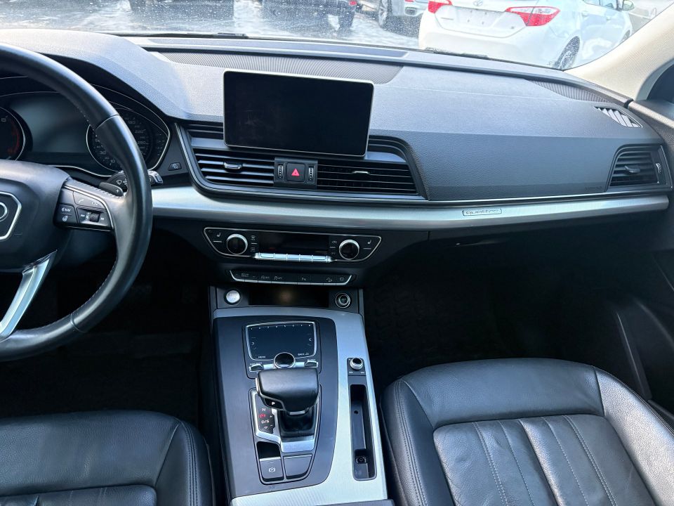 Audi Q5 2018 - Image 8