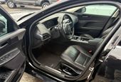 Jaguar XE 2018 - Thumbnail 6